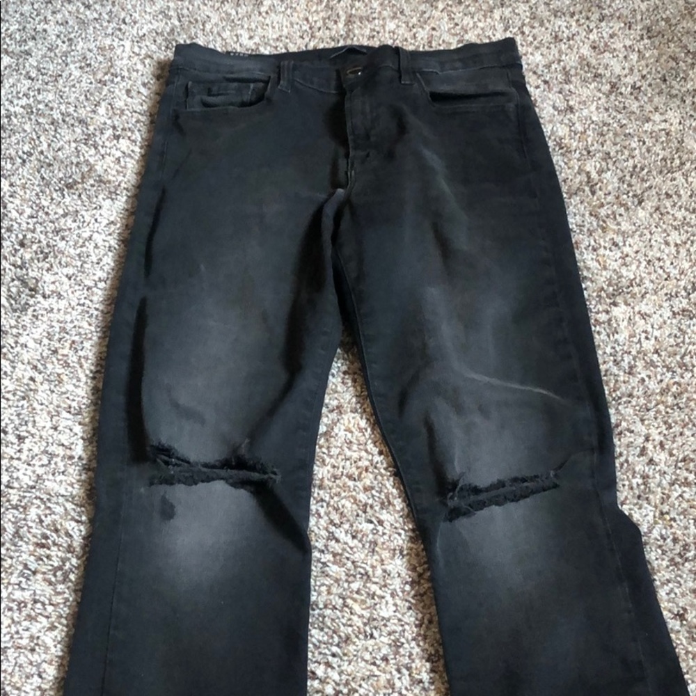 Black distressed skinny jeans